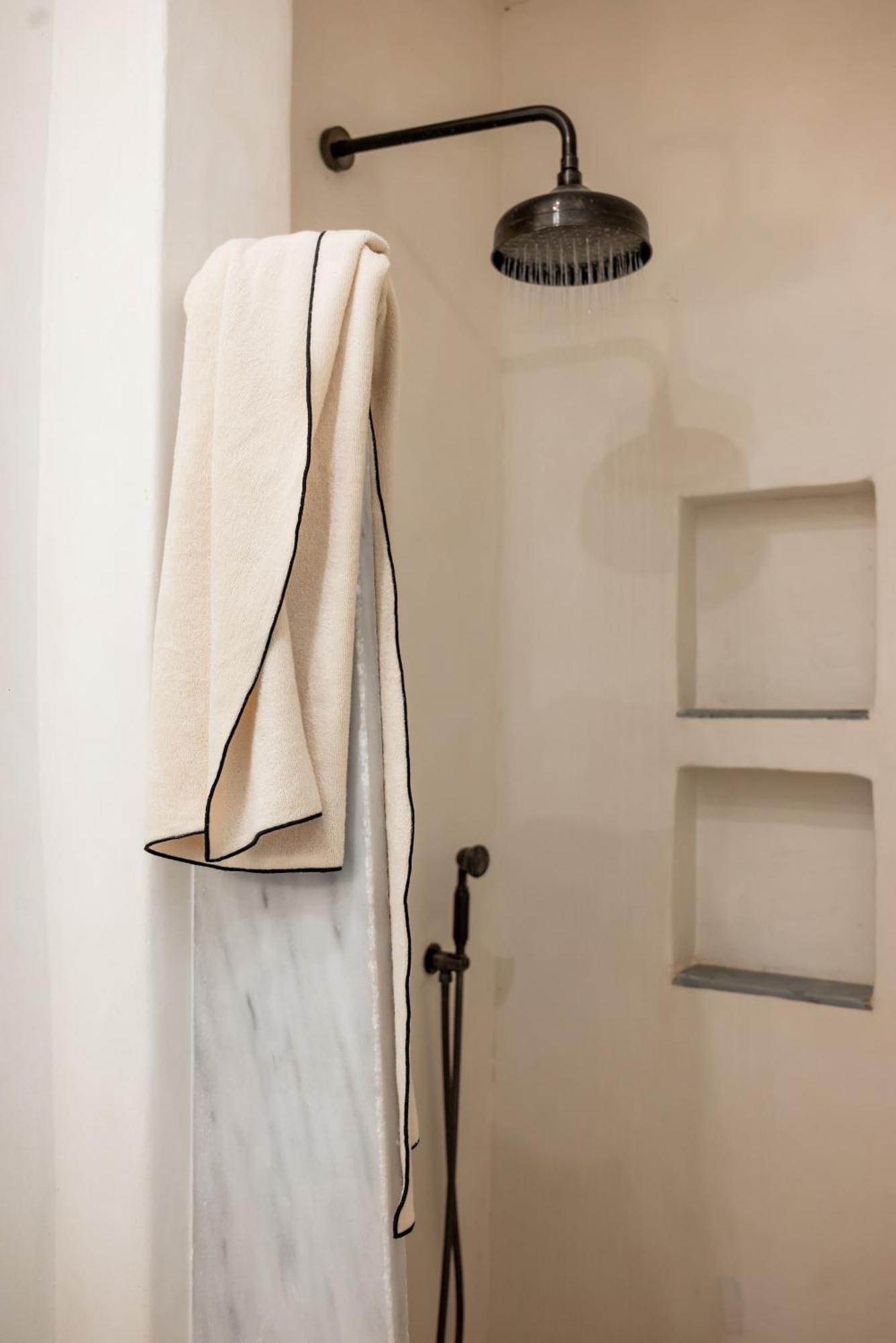 Aniko Suites White Alley Mykonos Town Экстерьер фото