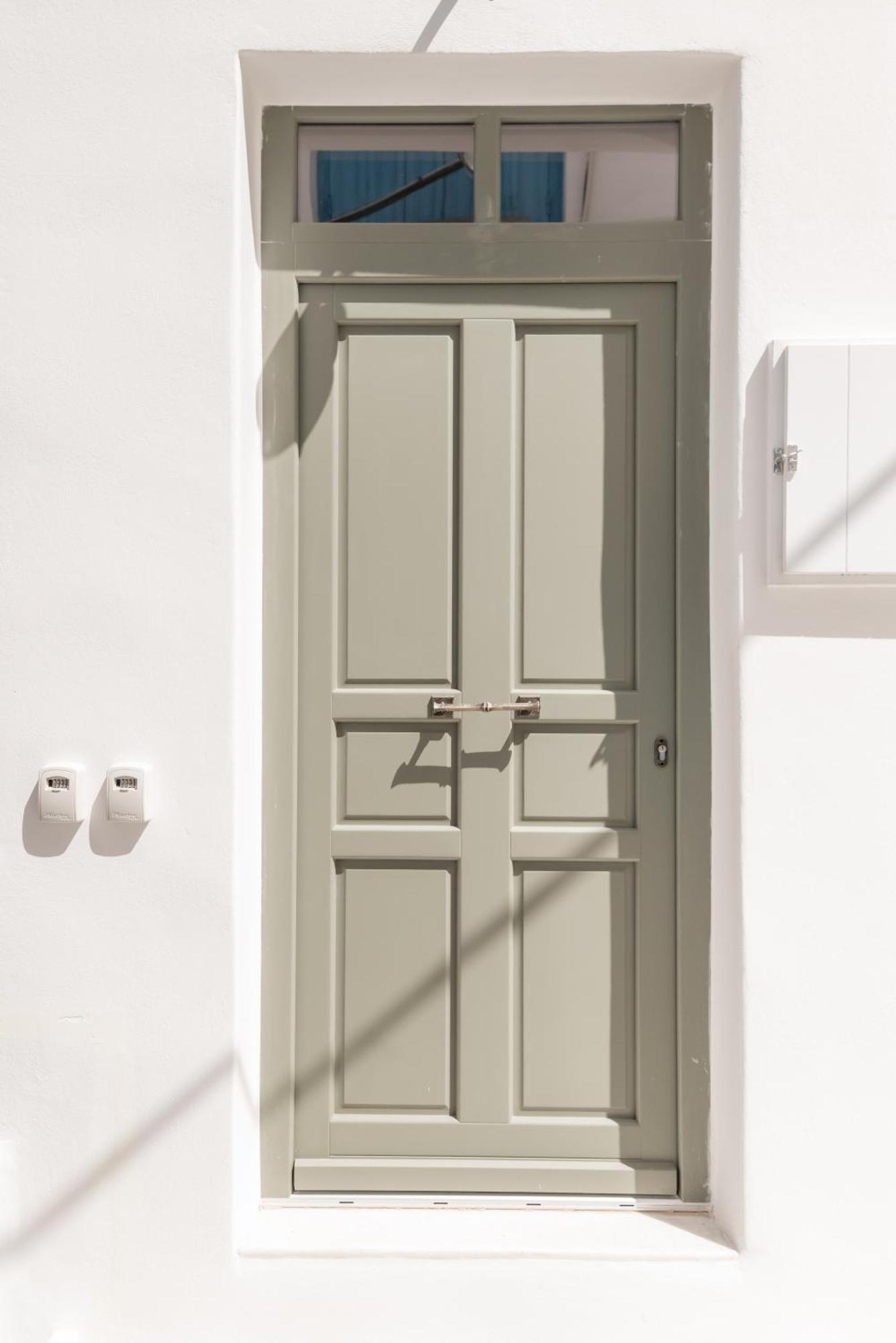 Aniko Suites White Alley Mykonos Town Экстерьер фото