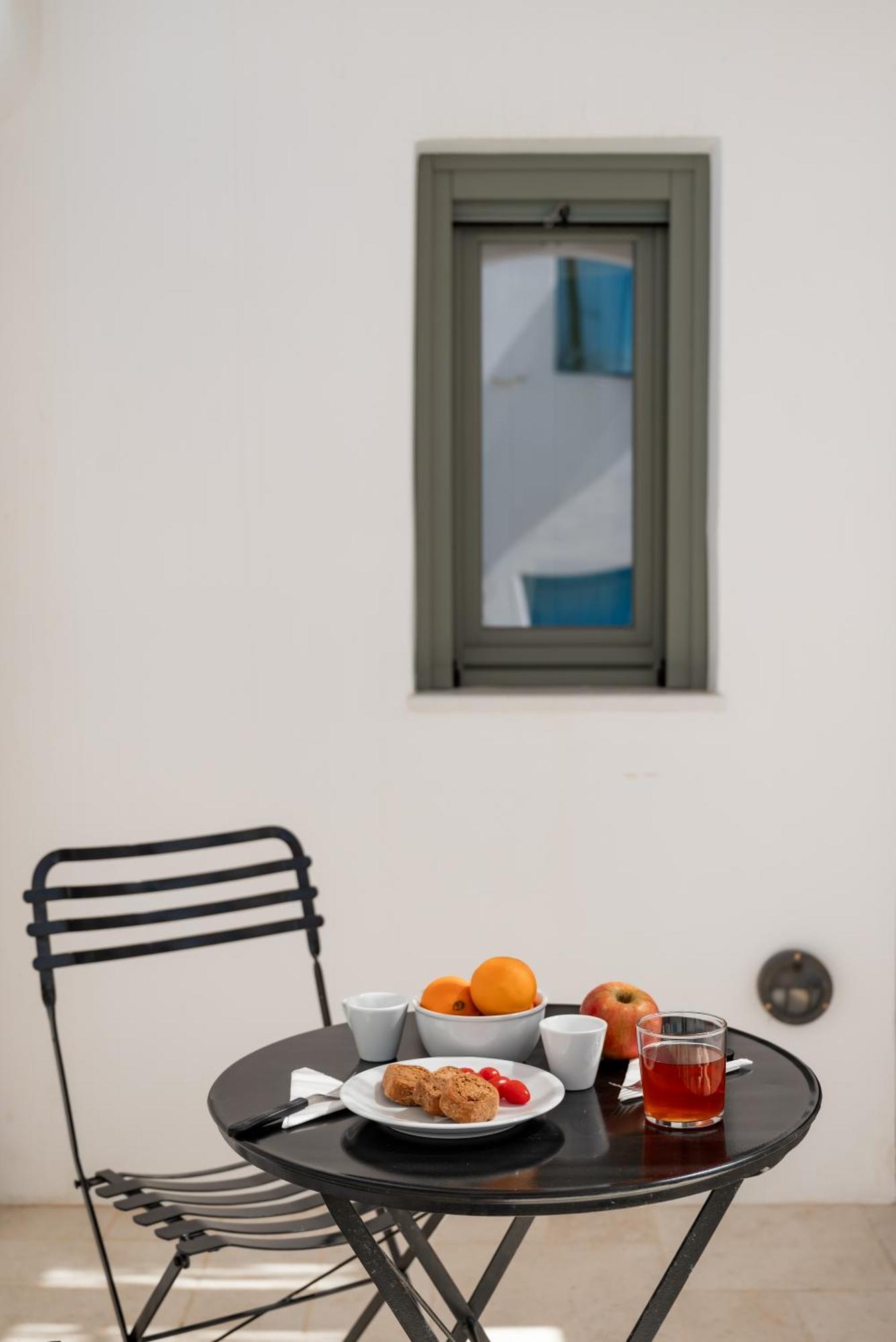 Aniko Suites White Alley Mykonos Town Экстерьер фото
